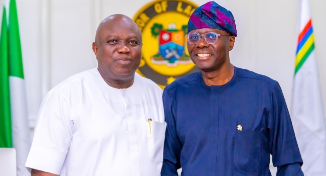 Akinwunmi Ambode (L) and Babajide Sanwo-Olu (R)