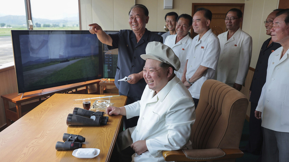 Kim Jong Un inspects a demonstration of what it says a drone crashing into a target at an undisclosed location in North Korea, August 24, 2024. © Korean Central News Agency / Korea News Service via AP