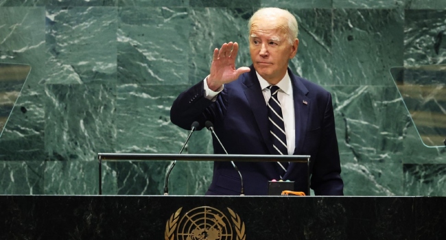 U.S. President Joe Biden waves as he leaves the stage during the United Nations General Assembly (UNGA) at the United Nations headquarters on September 24, 2024 in New York City. (Photo by Michael M. Santiago / GETTY IMAGES NORTH AMERICA / Getty Images via AFP)