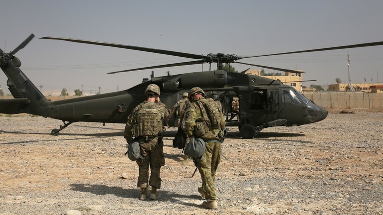 File Photo: US soldiers leave Nineveh Joint Operations Command Headquarters, Nineveh, Iraq, October 2016. © Getty Images / Yunus Keles/Anadolu Agency