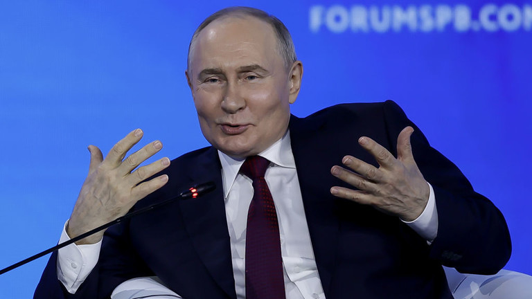 Vladimir Putin speaks during the main session of the 27th St. Petersburg International Economic Forum (SPIEF) in St. Petersburg, Russia, June 7, 2024 © Getty Images / Roscongress Press Service