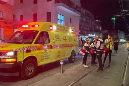 Healthcare professionals are deployed to the scene after armed attack in Jaffa, Israel on October 01, 2024. There were reportedly dead and wounded in the attack. © Magen David Adom/Getty Images