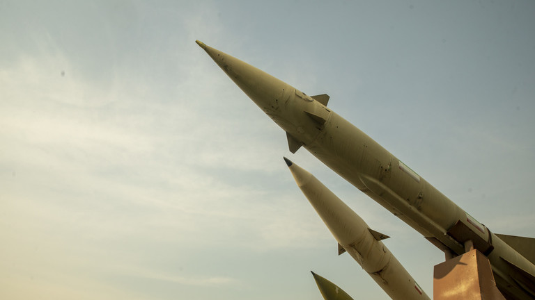 FILE PHOTO. Iranian missiles exhibited in a park in Tehran. © Getty Images / Majid Saeedi