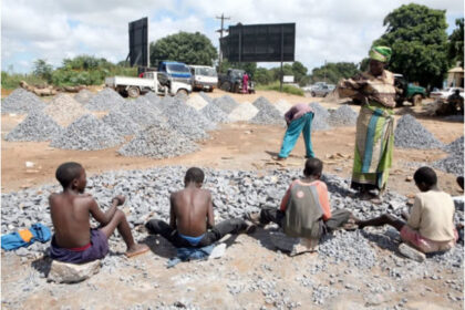 Children working at quarry as slaves