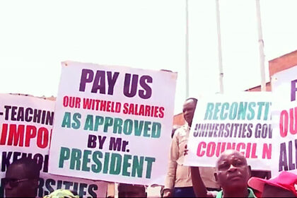 SSANU and NASU members protest non-payment of withheld salaries