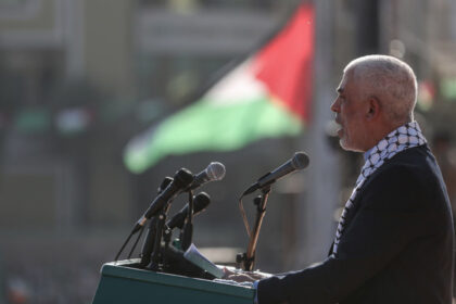 Yahya Sinwar speaks during an event marking the 35th anniversary of the establishment of Hamas in Gaza City, Gaza, December 14, 2022 © Getty Images / Ali Jadallah