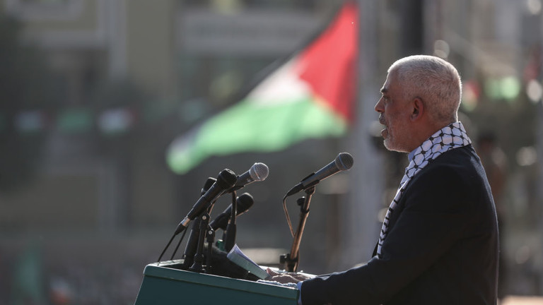 Yahya Sinwar speaks during an event marking the 35th anniversary of the establishment of Hamas in Gaza City, Gaza, December 14, 2022 © Getty Images / Ali Jadallah