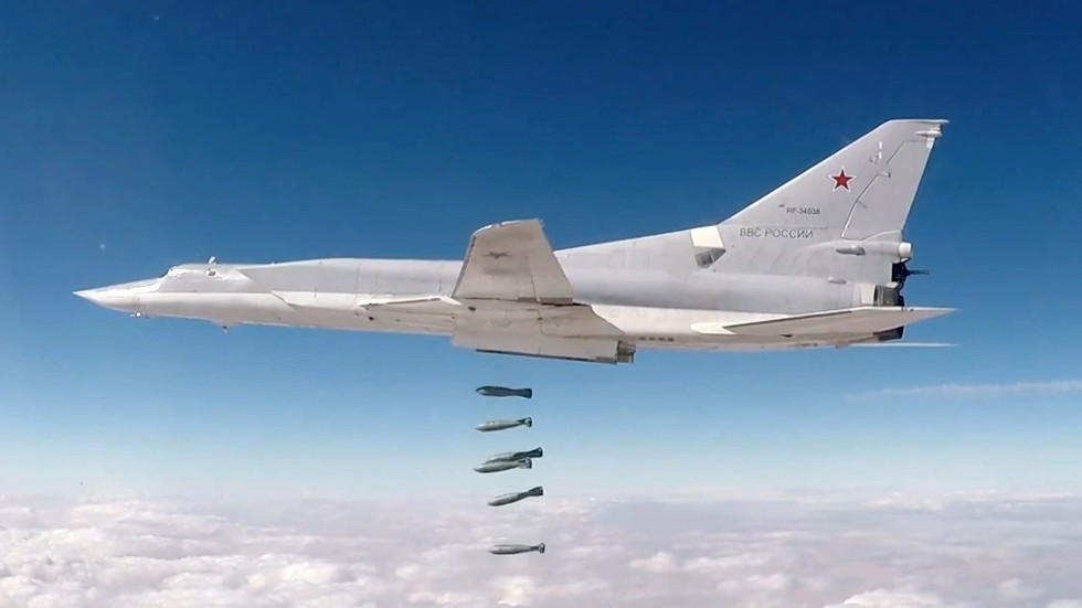 FILE PHOTO: A Russian Tu-22M3 bomber drops munitions on militants in Syria in 2017. © Russian Defense Ministry / Sputnik