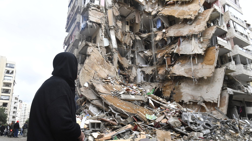 A destroyed building in Beirut on November 25, 2024. © Houssam Shbaro / Anadolu / Getty Images