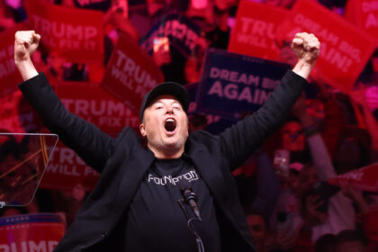 FILE PHOTO: Tesla and X CEO Elon Musk takes the stage during a campaign rally for Republican presidential nominee, former US President Donald Trump, at Madison Square Garden on October 27, 2024 in New York City. © Michael M. Santiago / Getty Images