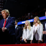 Donald Trump and his children (L-R) Tiffany Trump, daughter-in-law and RNC Co-chair Lara Trump, Eric Trump and Donald Trump Jr. © Getty Images / Chip Somodevilla / Staff