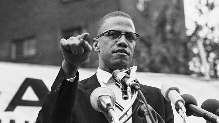 Malcolm X speaks at a rally in Mississippi, June 29, 1963 © Getty Images