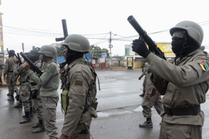 Mozambican police deploys in the streets of Maputo, Mozambique