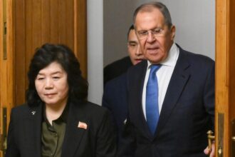 North Korean Foreign Minister Choe Son Hui and Russian Foreign Minister Sergey Lavrov arrive for their meeting in Moscow, Russia. © Sputnik/Ilya Pitalev