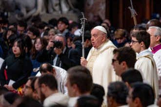 Pope Francis leads a mass on World Youth Day at St. Peter's Basilica in The Vatican, on November 24, 2024. © Massimo Valicchia/Getty Images