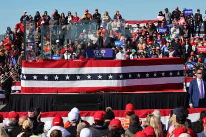 Republican presidential nominee Donald Trump speaks during a campaign rally at Lancaster Airport on November 3, 2024, in Lititz, Pennsylvania. © Michael M. Santiago/Getty Images