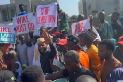 Residents of Ruga, a settlement along Airport Road, Abuja, took to the streets