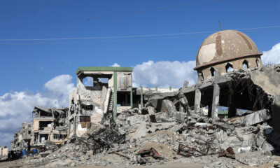 Buildings destroyed by Israeli airstrikes in Khan Yunis, Gaza on December 13, 2024. © Abed Rahim Khatib / Anadolu / Getty Images