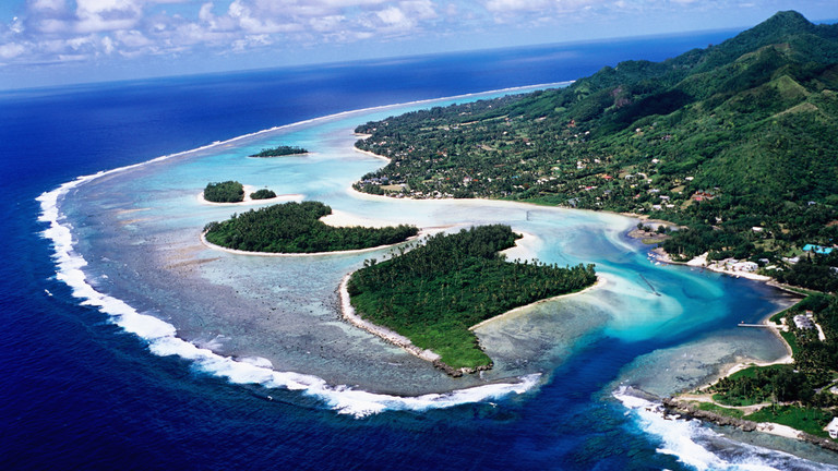 FILE PHOTO: Rarotonga, Southern Group, Cook Islands, Pacific. © Getty Images / Holger Leue