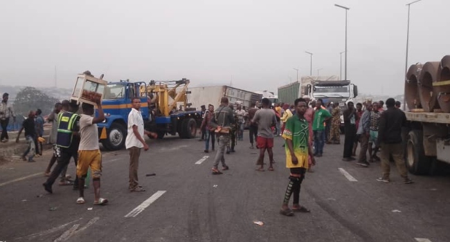 Scene of multiple accidents on the Lagos-Ibadan Expressway on Wednesday, December 18, 2024