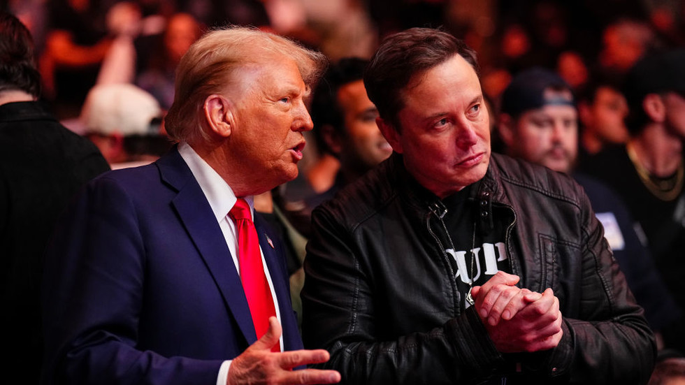 FILE PHOTO: US President-elect Donald Trump and Elon Musk at the UFC 309 event in New York City, November 16, 2024. © Getty Images / Chris Unger/Zuffa LLC