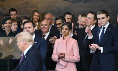 Tesla and SpaceX CEO Elon Musk gives a thumbs up as President Donald Trump speaks at the US Capitol Rotunda on January 20, 2025. © Getty Images / Saul Loeb